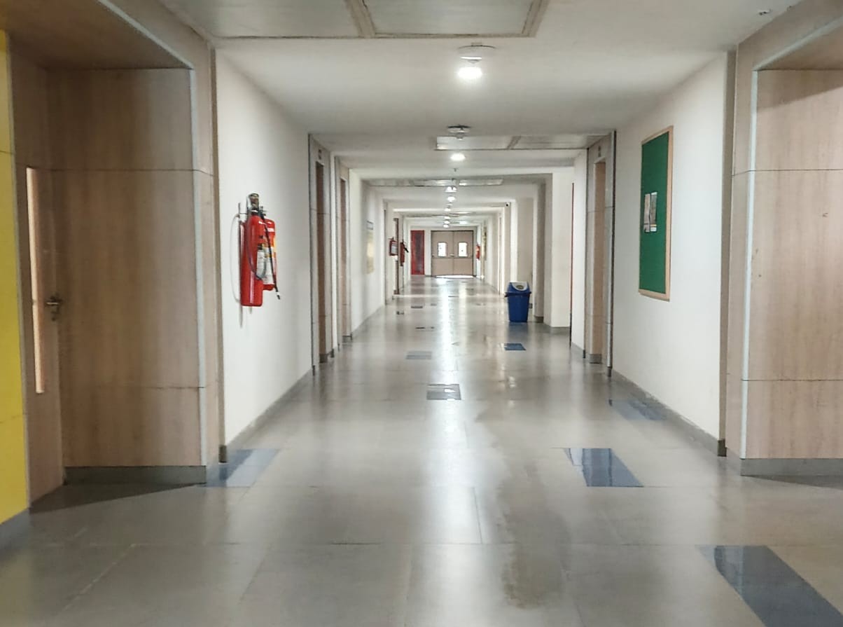 Amity University Kolkata Academic photo 3